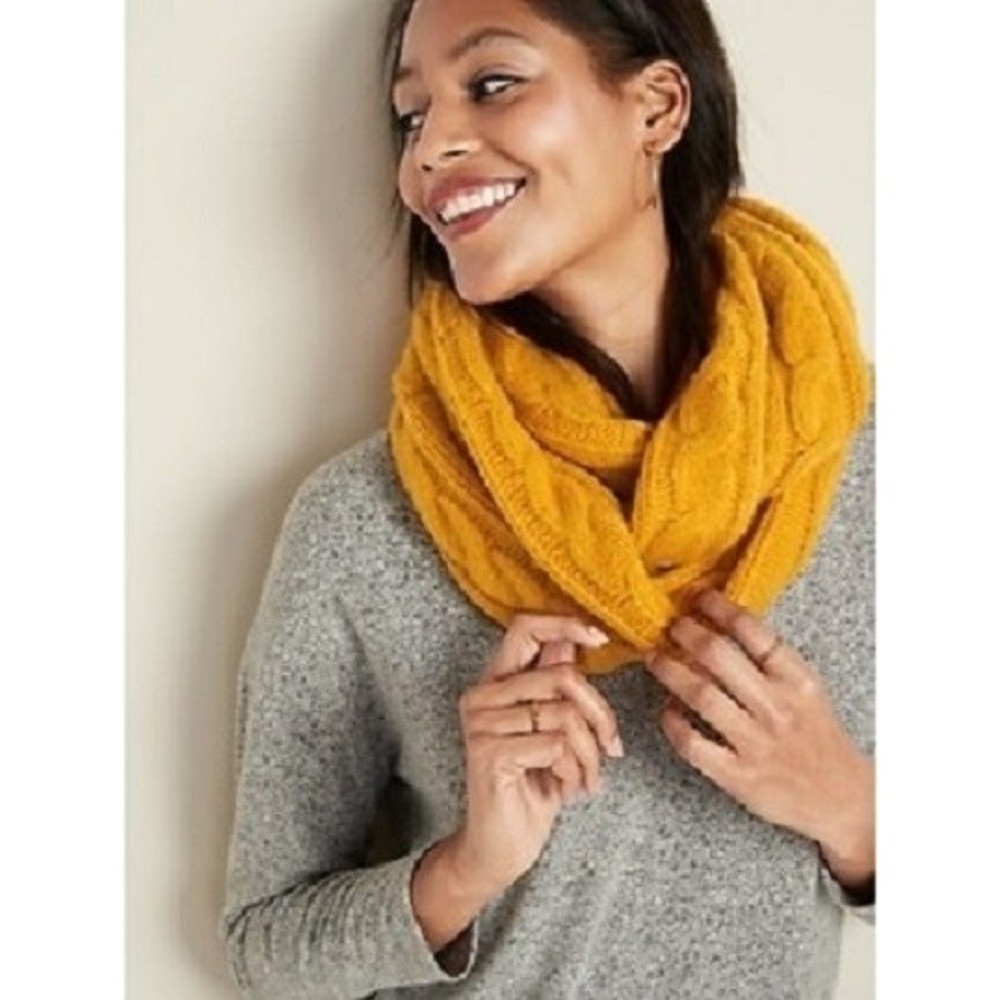 Old Navy Soft-Brushed Cable-Knit Infinity Scarf for Women Mustard NEW